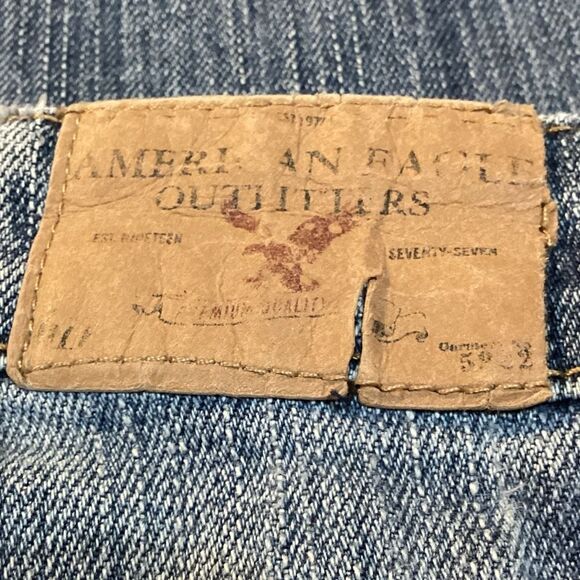 American Eagle AEO Med Wash Embroidered Distressed Stretch Boot Denim Jeans Size - Picture 5 of 12